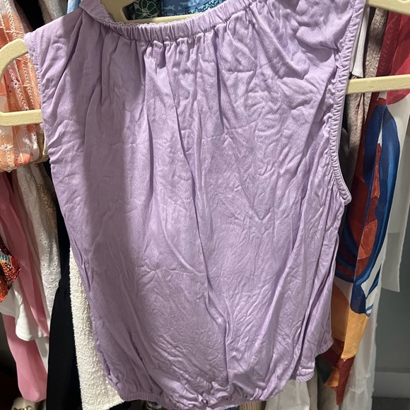 Revolve Tank - Picture 2 of 3